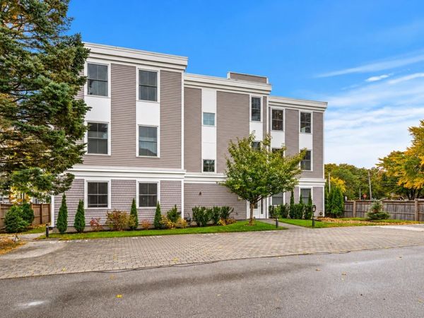 12R Front Street, Unit 301, Exeter, NH 03833