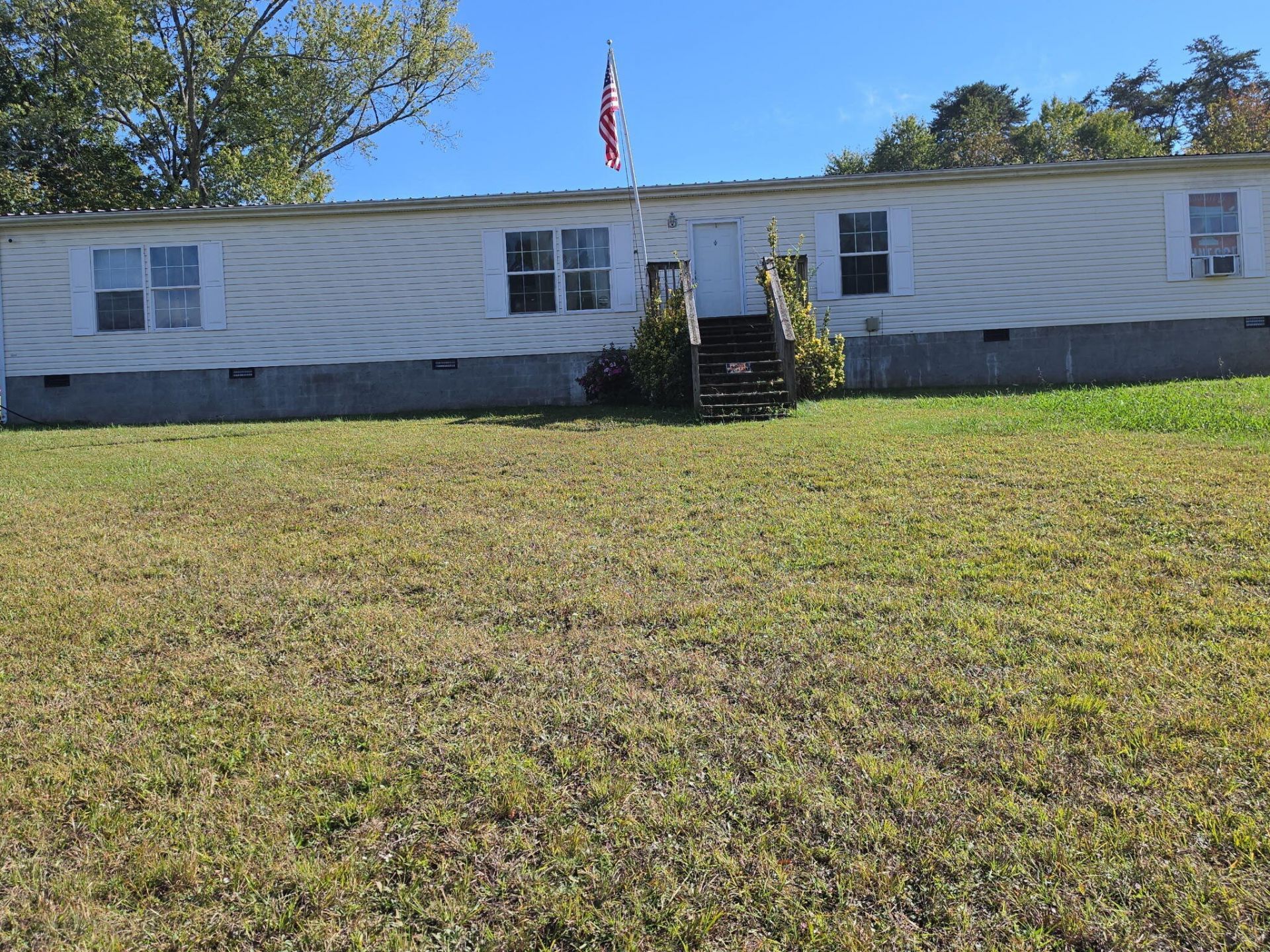 8203 Twin Springs Road Knoxville, TN 37920