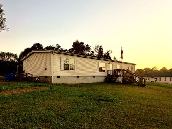 8203 Twin Springs Road, Knoxville, TN 37920