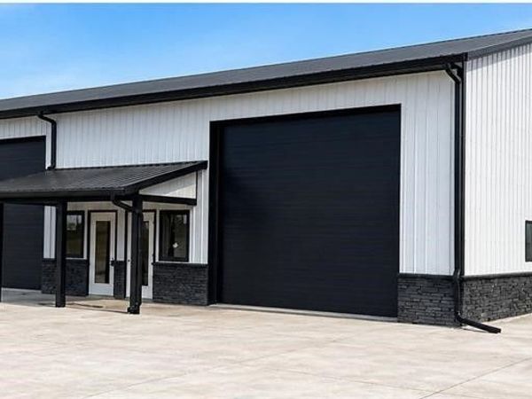 310 S 21st Street , Indianola, IA 50125