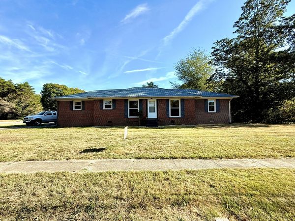 518 Stone Blvd , Tullahoma, TN 37388