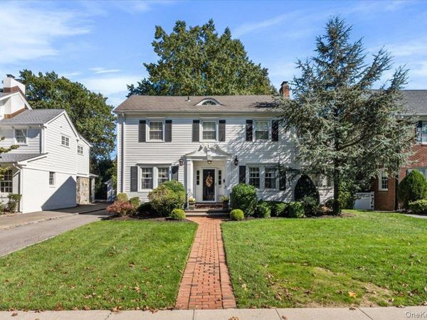 39 Euston Road , Garden City, NY 11530