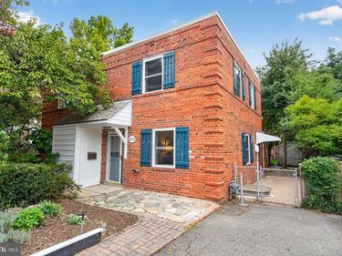 817 S IRVING STREET, ARLINGTON, VA 22204