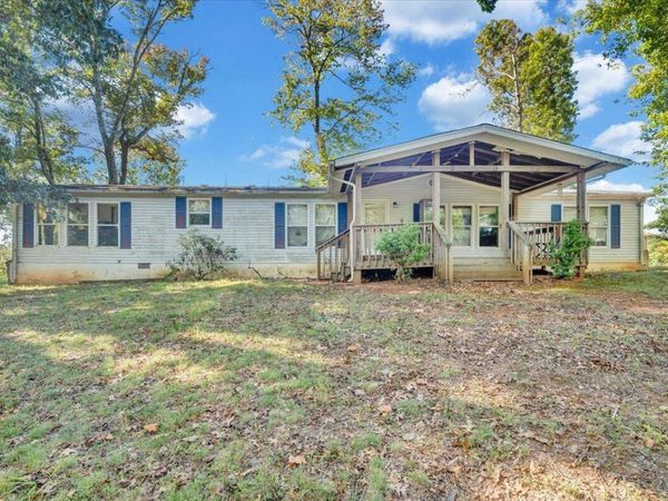 113 W Grove RD , Blue Ridge, VA 24064