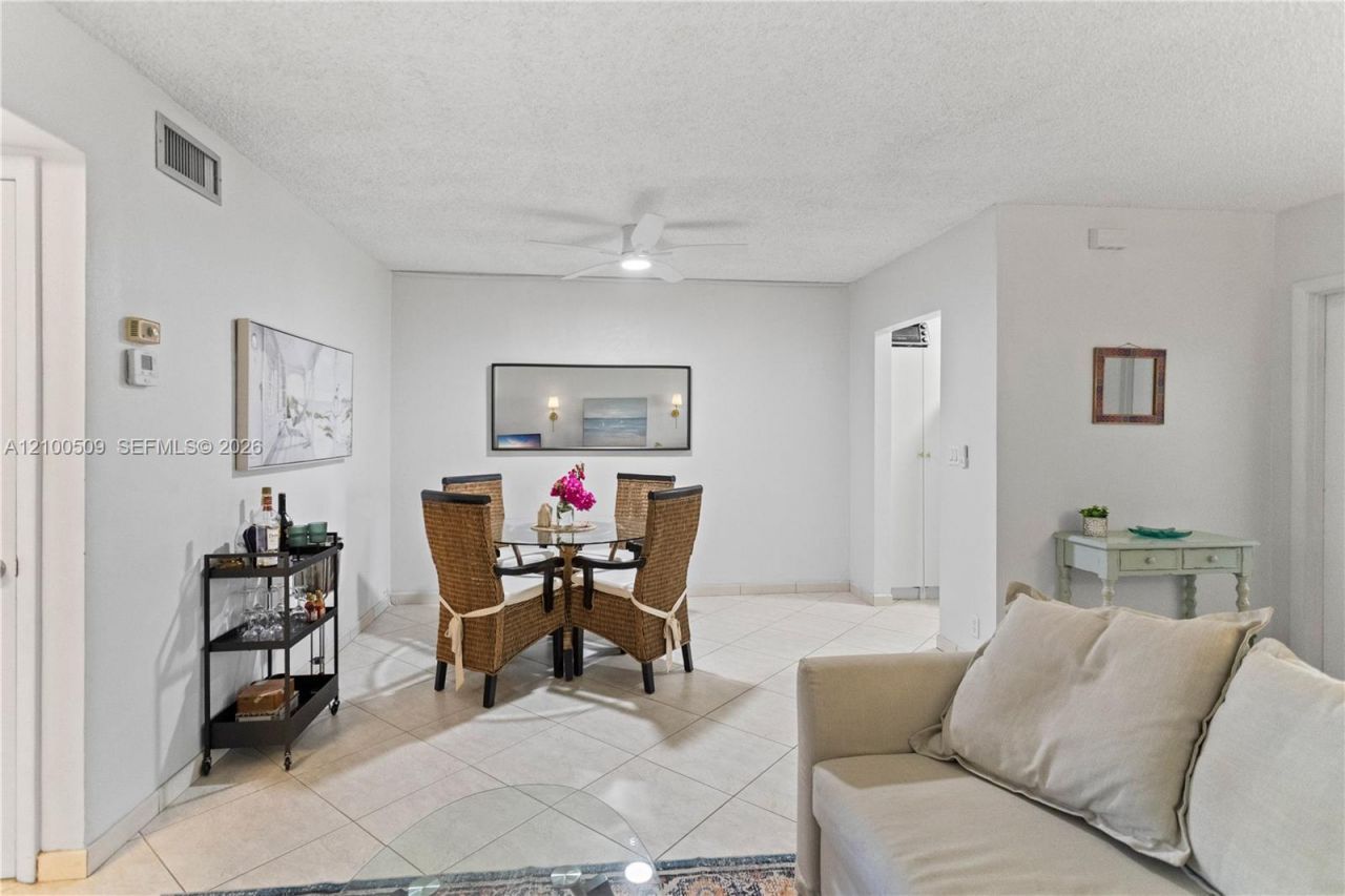 580 Egret Dr , Unit 111, Hallandale Beach, FL 33009 Photo