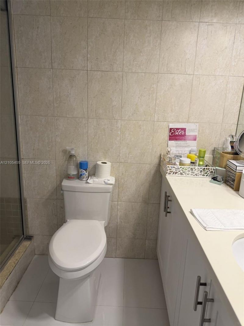 17570 Atlantic Blvd , Unit 119, Sunny Isles Beach, FL 33160 Photo