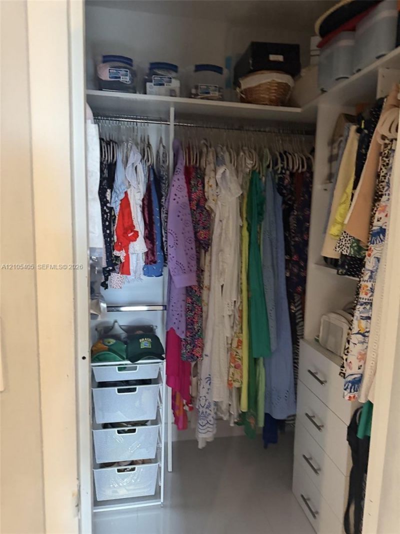 17570 Atlantic Blvd , Unit 119, Sunny Isles Beach, FL 33160 Photo