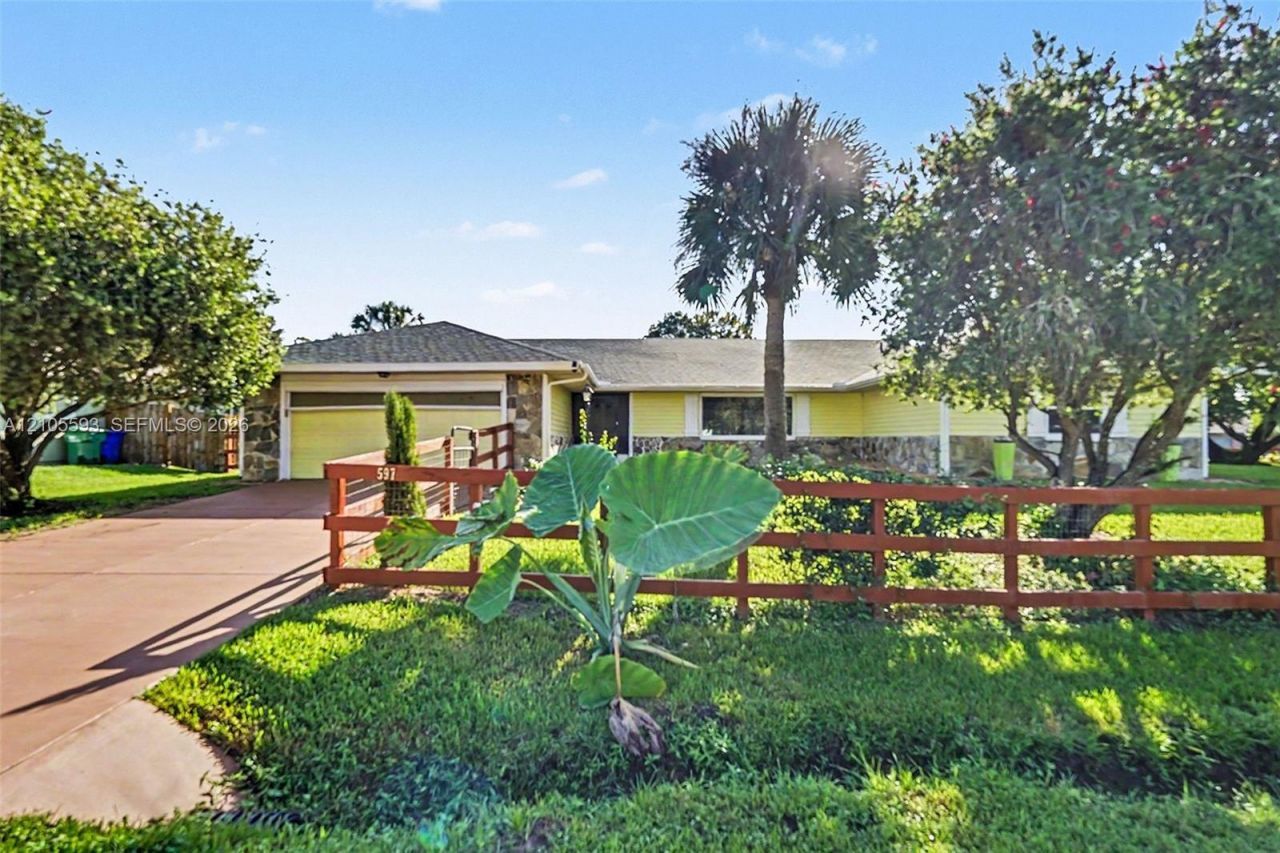597 Grace St , Sebastian, FL 32958 Photo