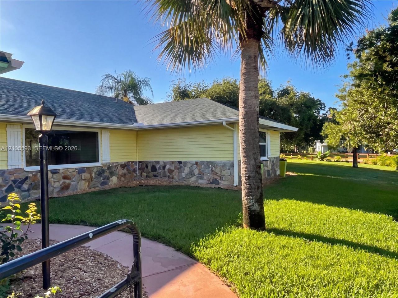 597 Grace St , Sebastian, FL 32958 Photo
