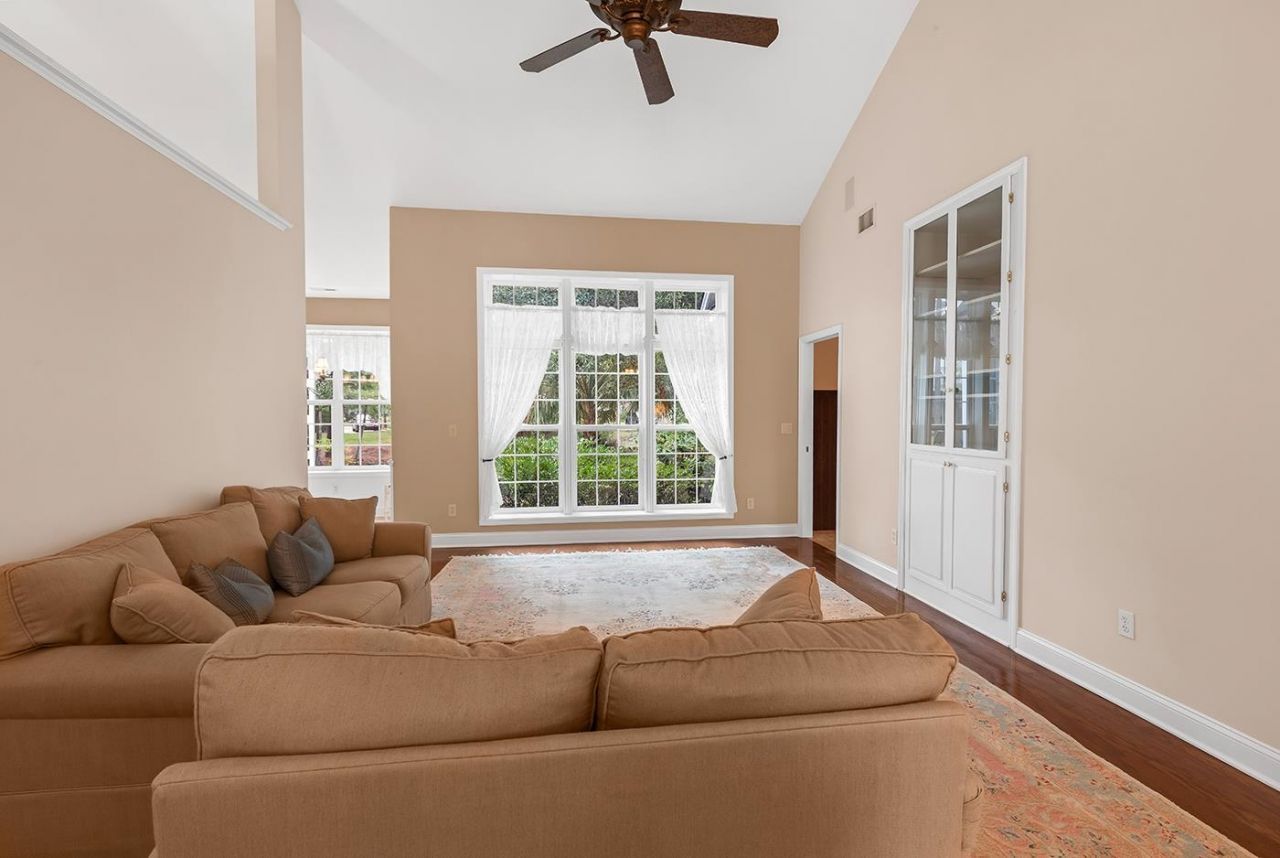 28 Millbranch Ln. Photo 6
