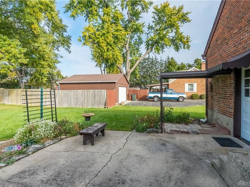 605 Wolf Avenue, Englewood, OH 45322 Photo 24