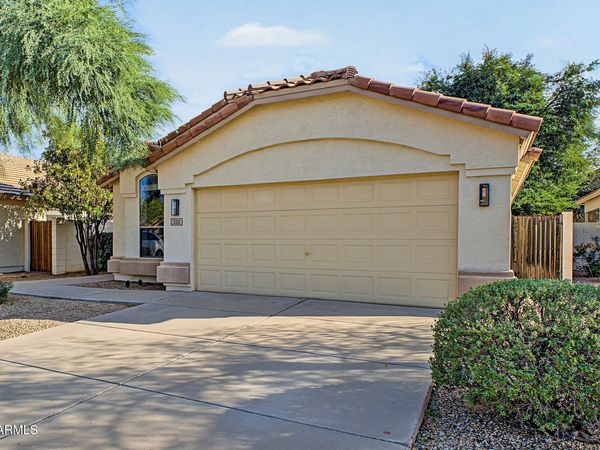 533 E KYLE Court, Gilbert, AZ 85296