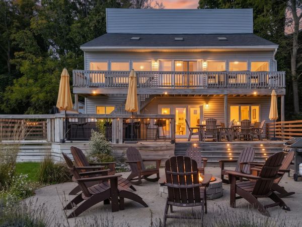 89 Water Street, Douglas, MI 49406