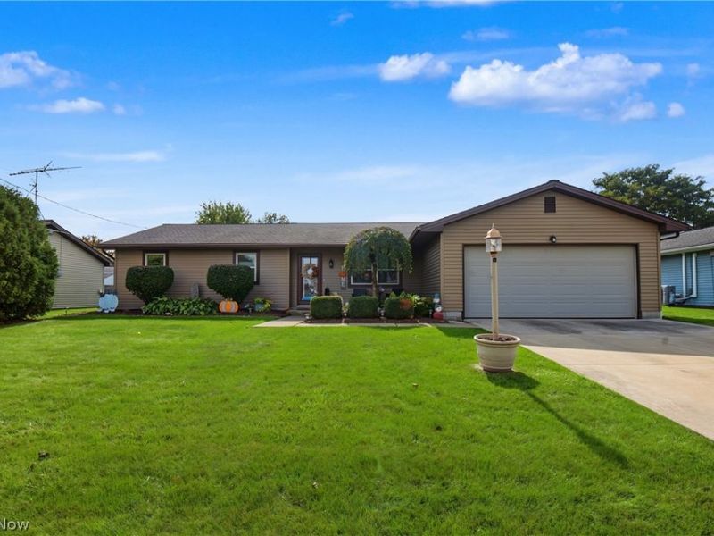 5589 London Drive, Austintown, OH 44515 Photo 1