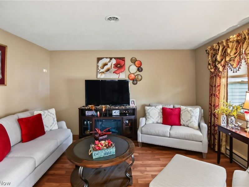 5589 London Drive, Austintown, OH 44515 Photo 14