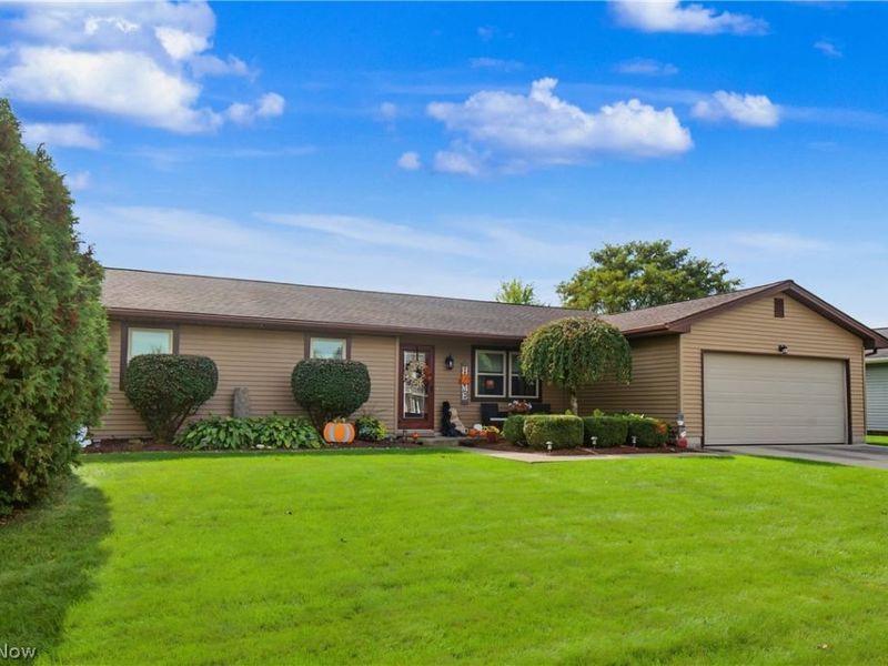 5589 London Drive, Austintown, OH 44515 Photo 2
