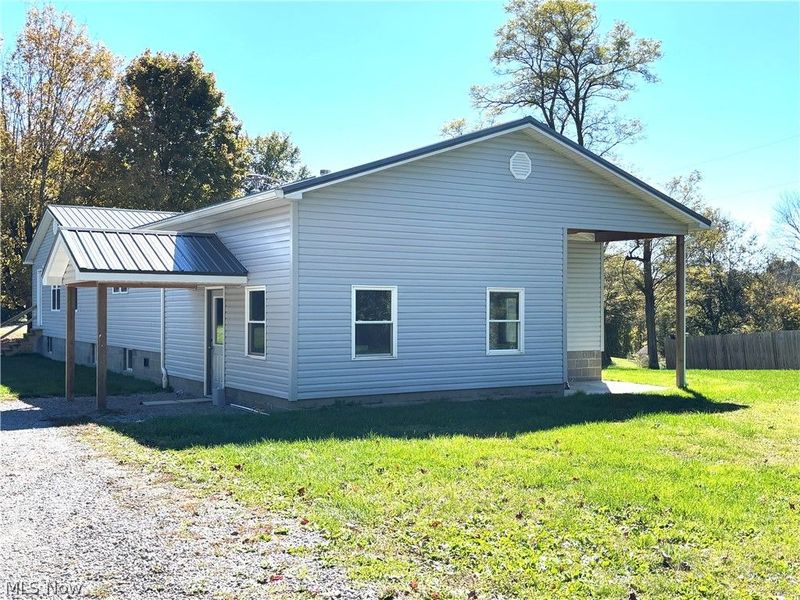 4585 Hawkins Road, New Waterford, OH 44445 Photo 2
