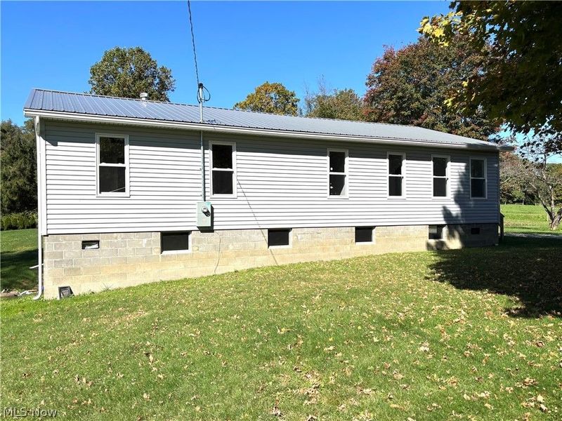 4585 Hawkins Road, New Waterford, OH 44445 Photo 5