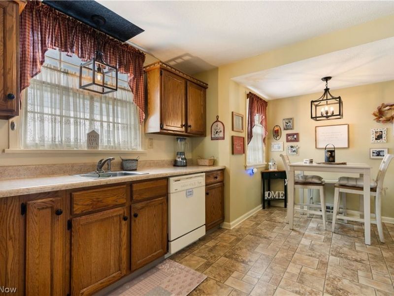1734 Oberlin Court NW, Canton, OH 44703 Photo 13