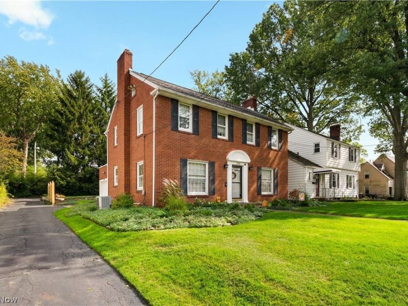 1734 Oberlin Court NW, Canton, OH 44703 Photo 3