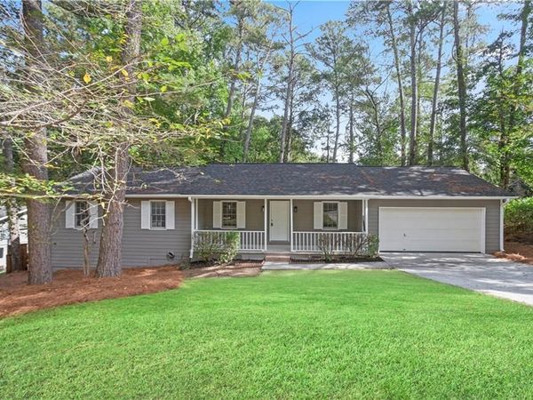 2925 Valley Court NE, Conyers, GA 30012