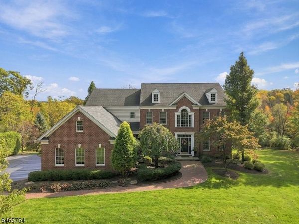 16 Ridgeline Dr, Washington, NJ 07853