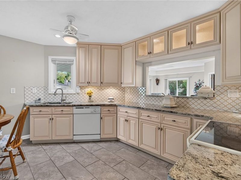170 Marian Lane, Berea, OH 44017 Photo 8