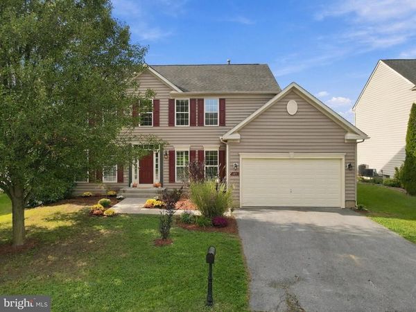 185 RICHWOOD HALL ROAD, KEARNEYSVILLE, WV 25430