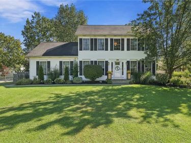 2247 Hopkins Road, Getzville, NY 14068
