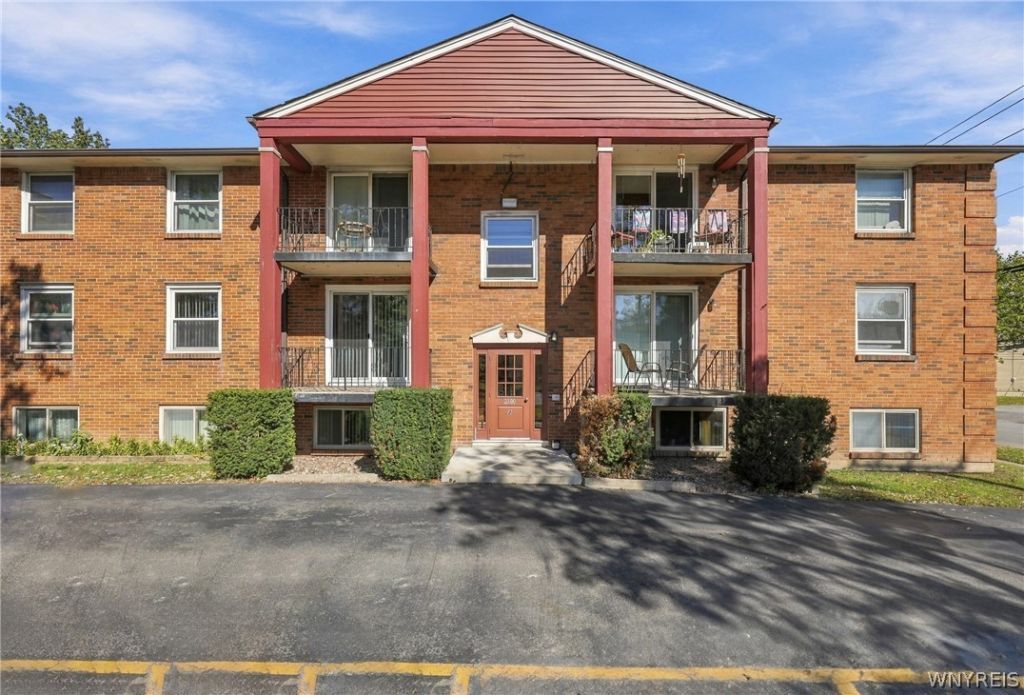 2500 Sheridan Dr. #10, Tonawanda, NY 14150 Main Photo