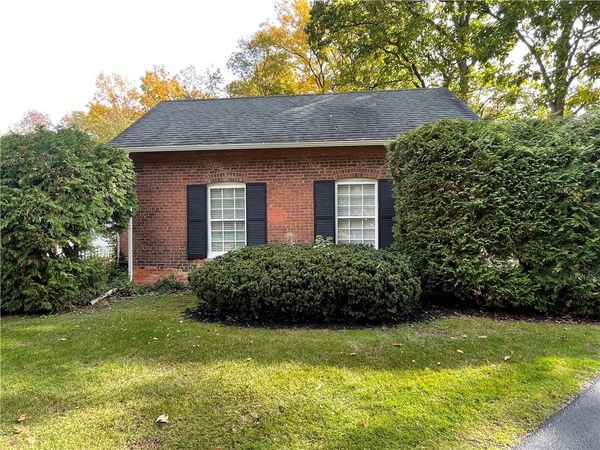 60 Rand Place, Pittsford, NY 14534