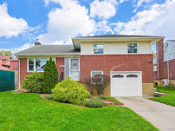 6019 246th Place , Little Neck, NY 11362