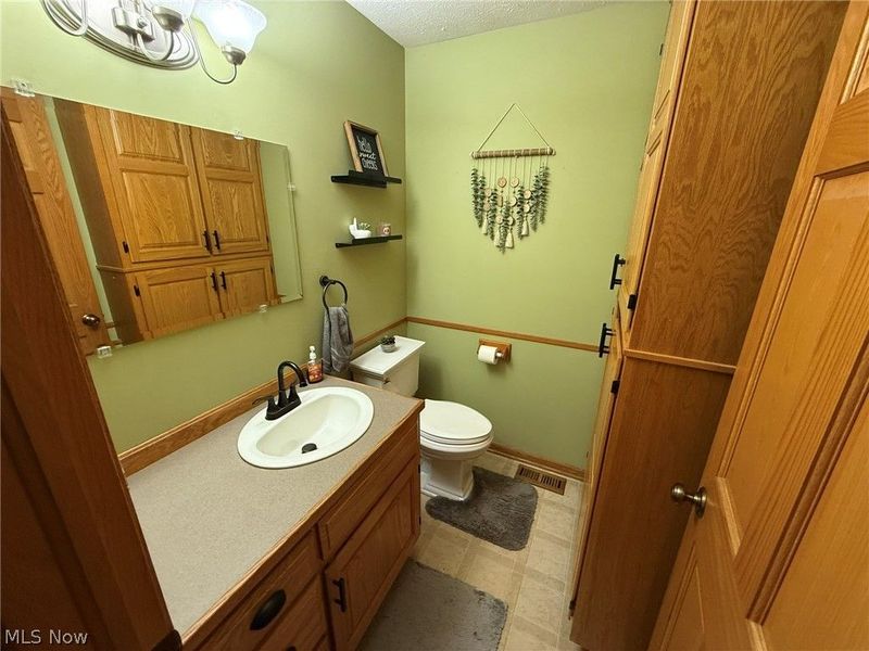 10274 Laurens Drive NE, Bolivar, OH 44612 Photo 13
