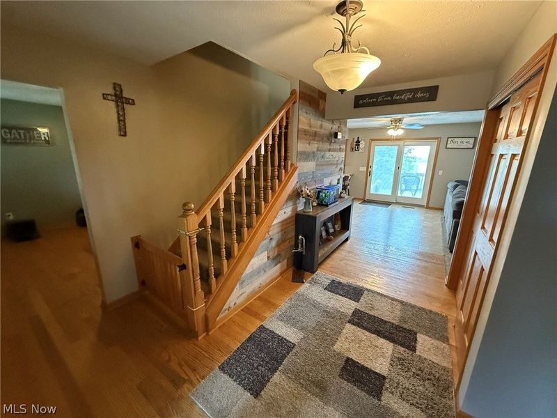 10274 Laurens Drive NE, Bolivar, OH 44612 Photo 3