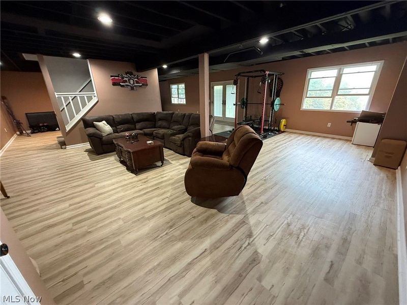 10274 Laurens Drive NE, Bolivar, OH 44612 Photo 30