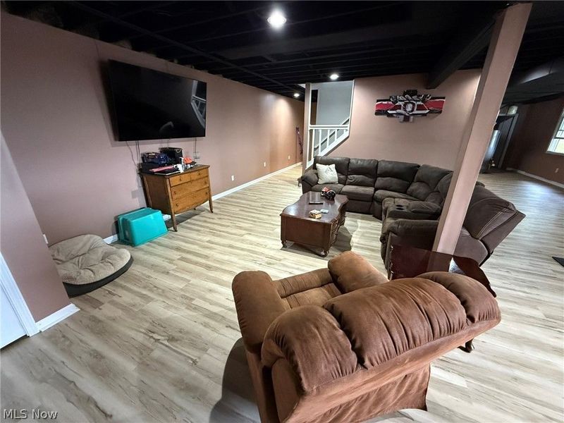 10274 Laurens Drive NE, Bolivar, OH 44612 Photo 31