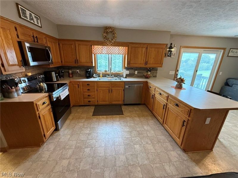 10274 Laurens Drive NE, Bolivar, OH 44612 Photo 8