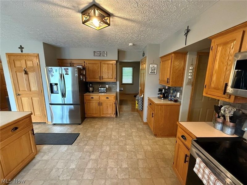 10274 Laurens Drive NE, Bolivar, OH 44612 Photo 9