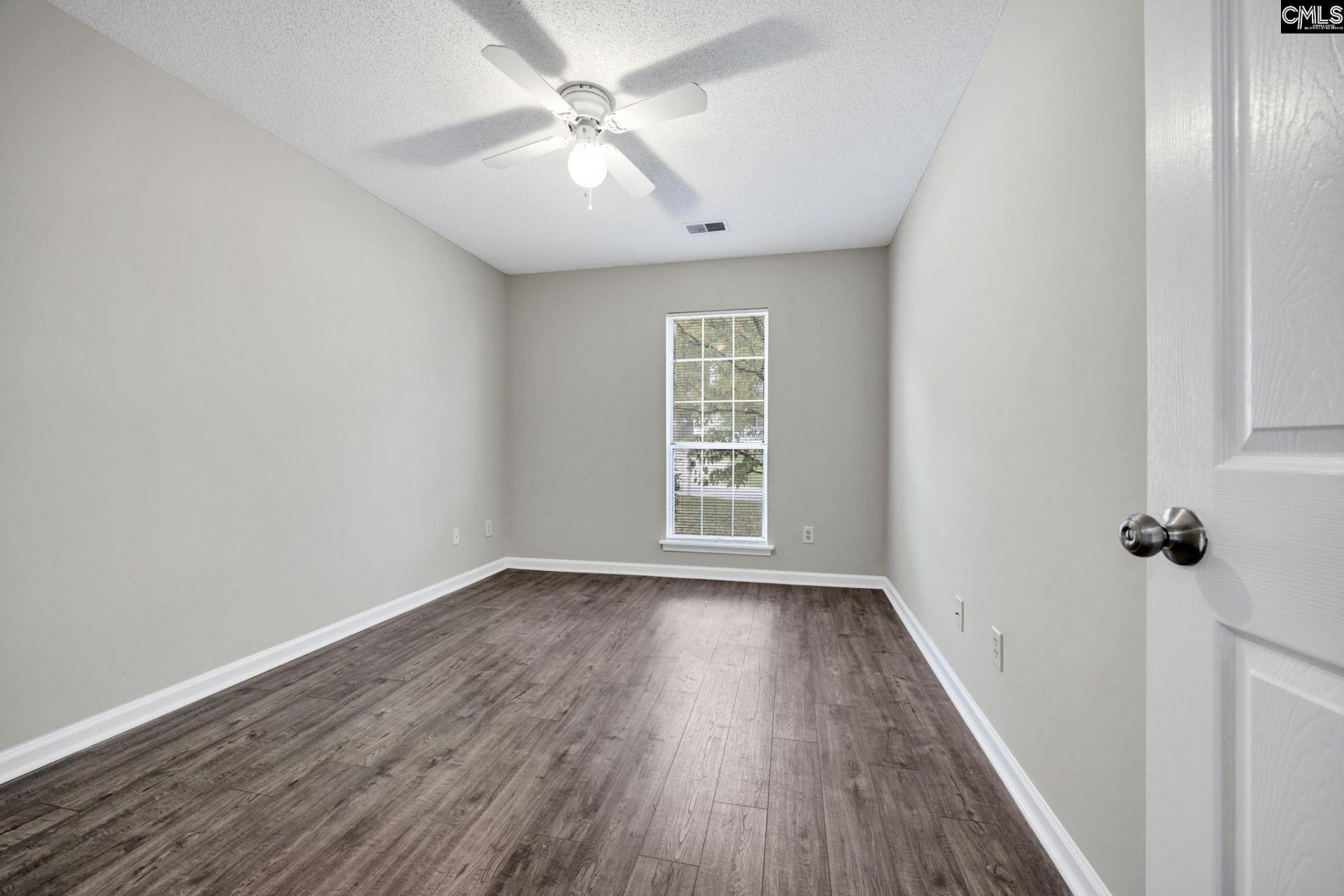 875 Bentley Drive  Photo 24