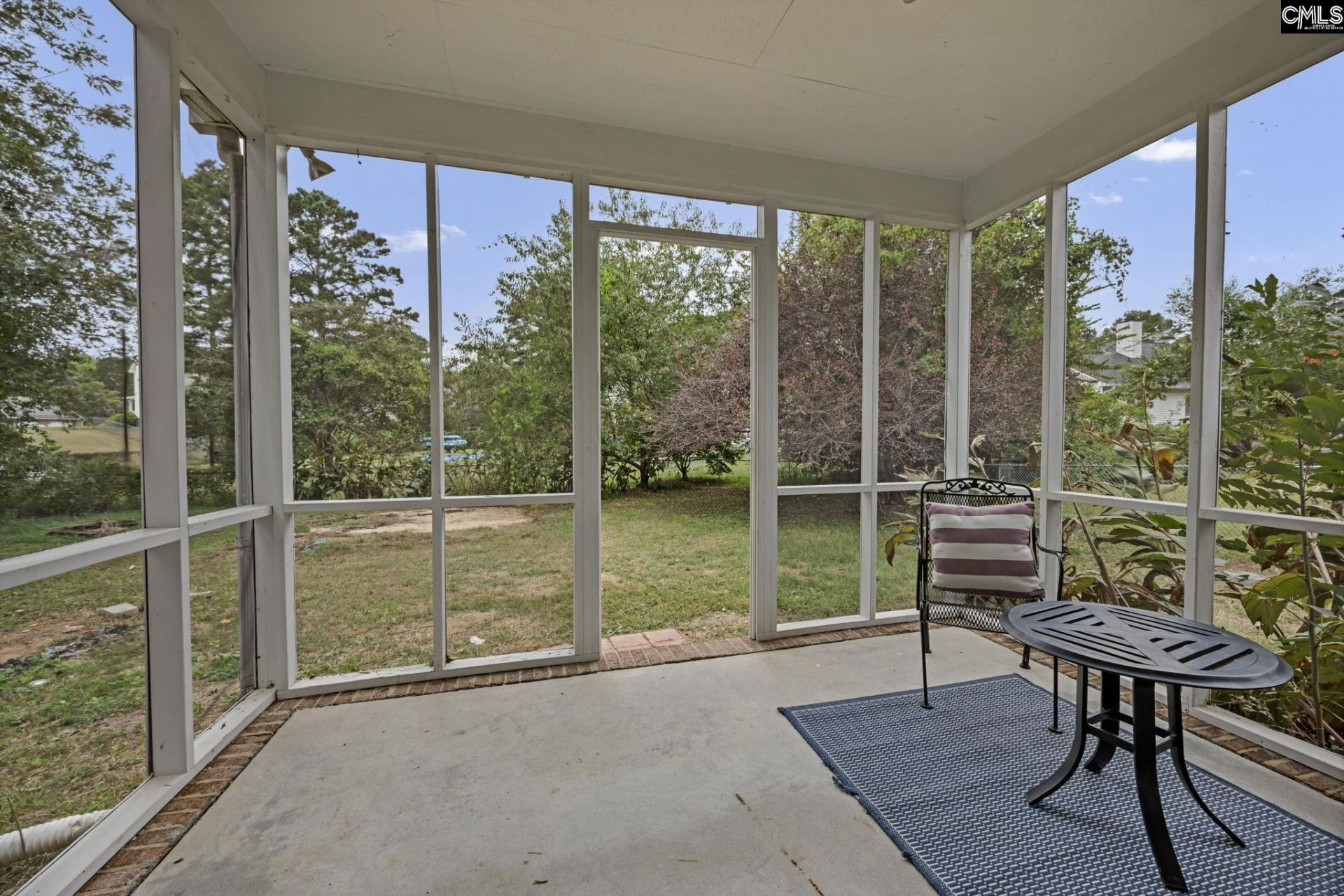 875 Bentley Drive  Photo 29