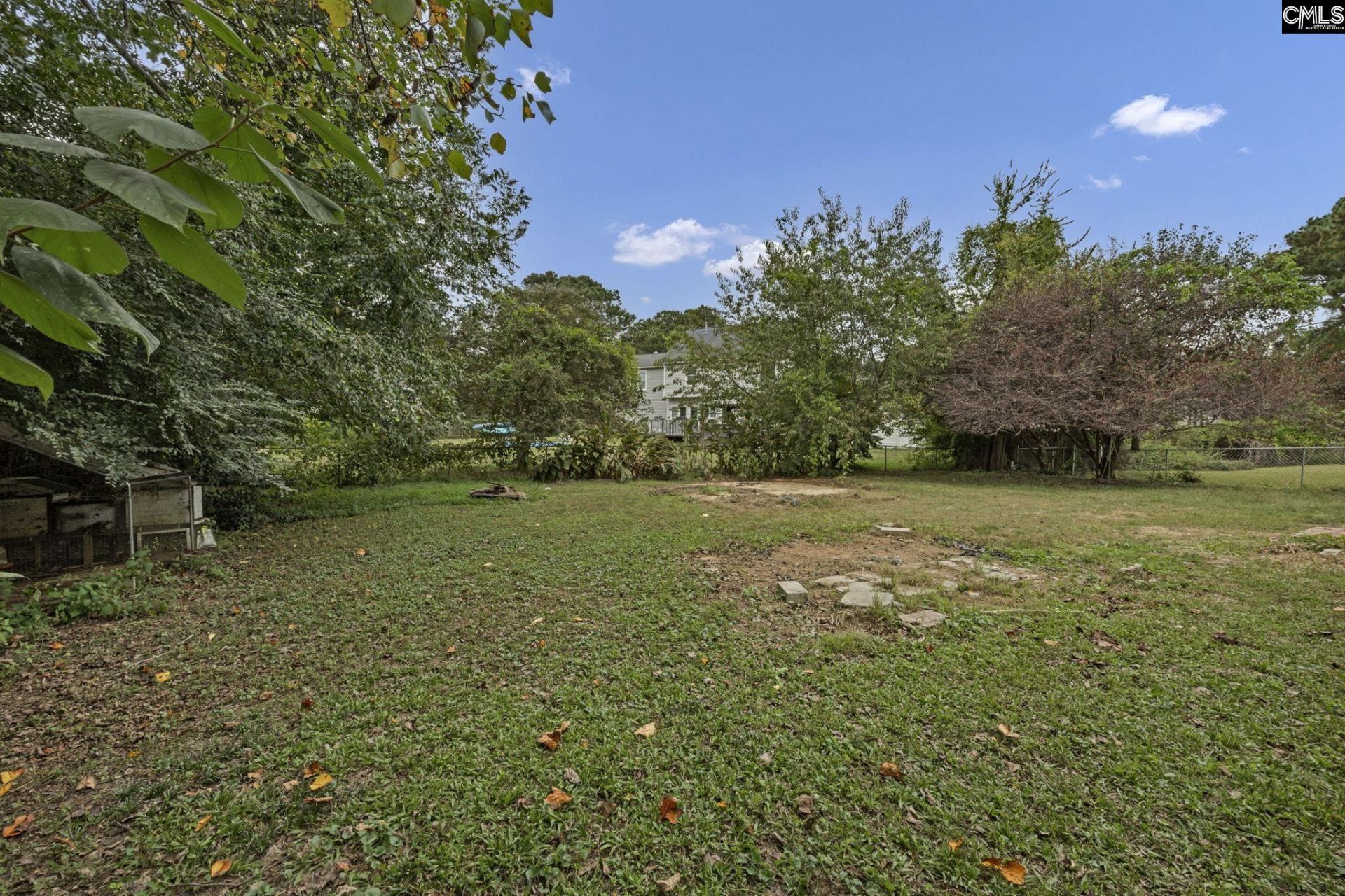 875 Bentley Drive  Photo 32