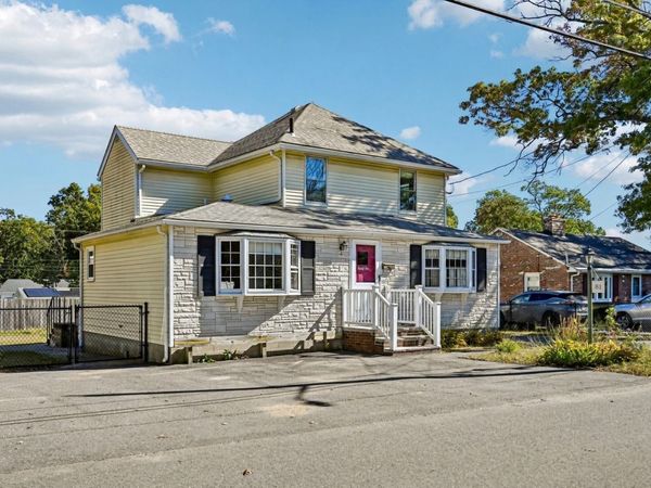 81 Morgan St, Randolph, MA 02368