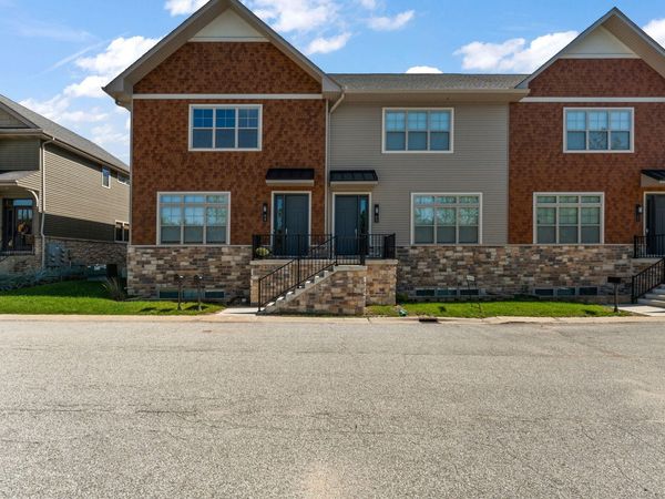 63 Sanctuary Drive, Valparaiso, IN 46385