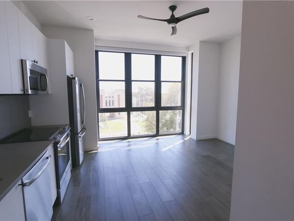 800 Embassy DR, Unit 405, Austin, TX 78702