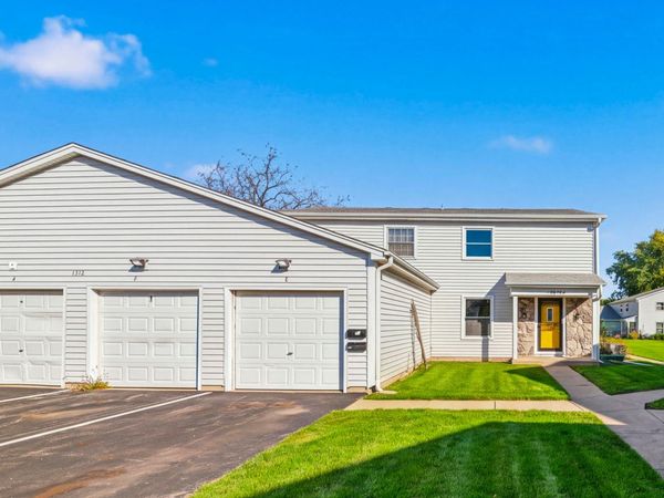 1312 S GLEN Circle , Unit D, Aurora, IL 60506