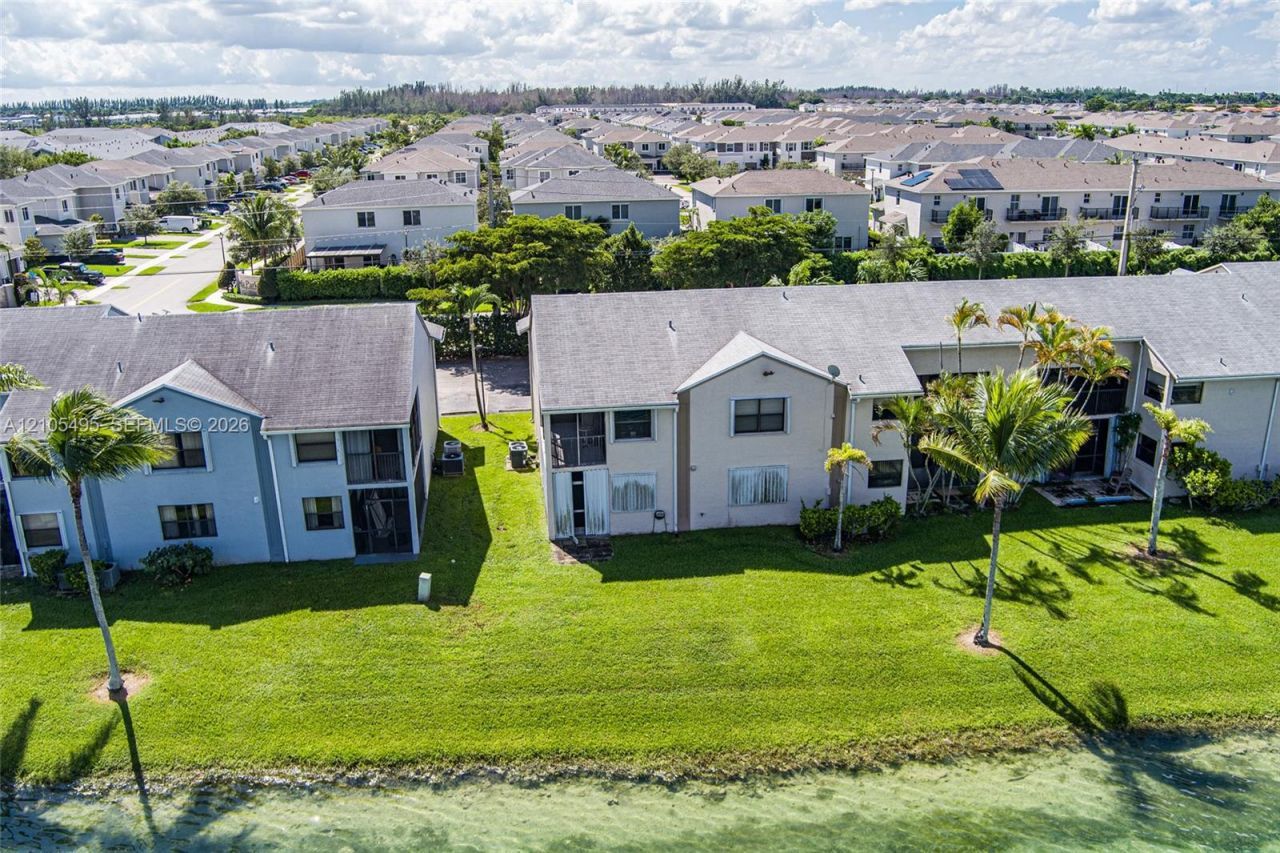889 Hamilton Dr , Unit 889L, Homestead, FL 33034 Photo