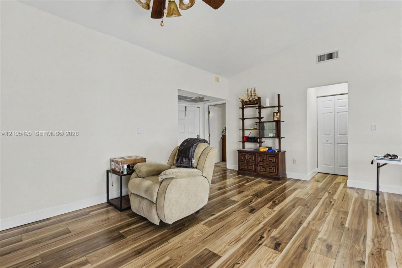 889 Hamilton Dr , Unit 889L, Homestead, FL 33034 Photo