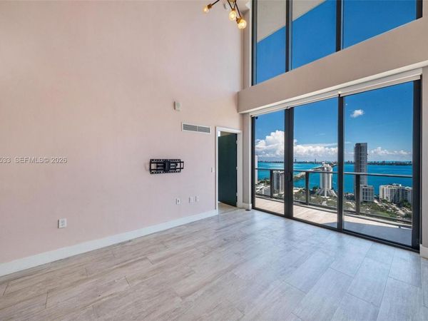 121 NE 34th St , Unit PH7, Miami, FL 33137