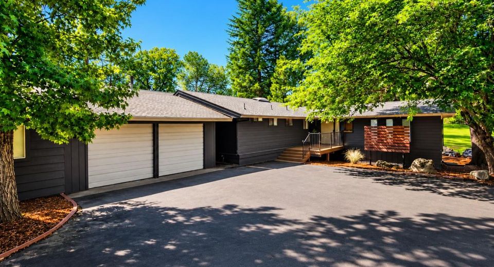 11799 Lake Wildwood Dr, Penn Valley, CA 95946 Photo