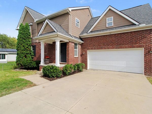 1724 Enclave Lane, Ann Arbor, MI 48103